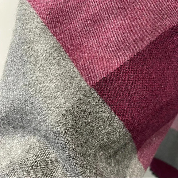 New Multicolor Chelsey Scarf  100% Viscose - Picture 6 of 14